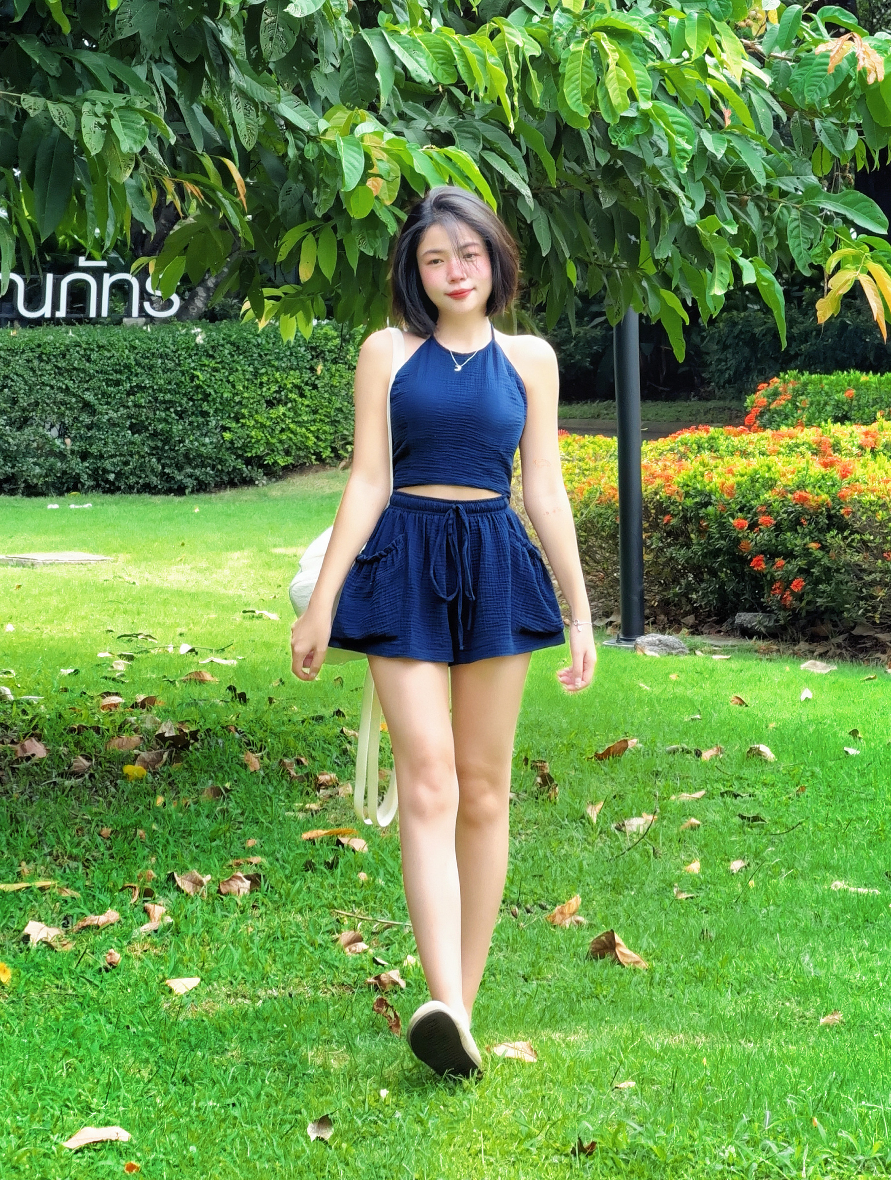 Himawari-website-Tie-Back-Halter-Top-indigo-5
