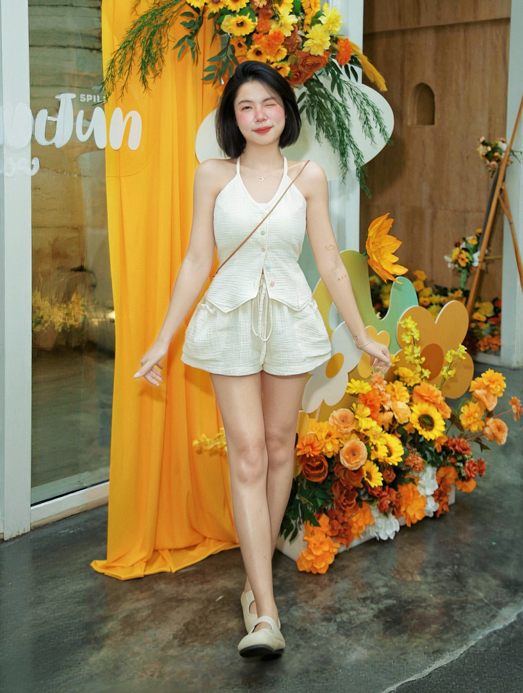 Himawari-website-halter-v-neck-cream-3