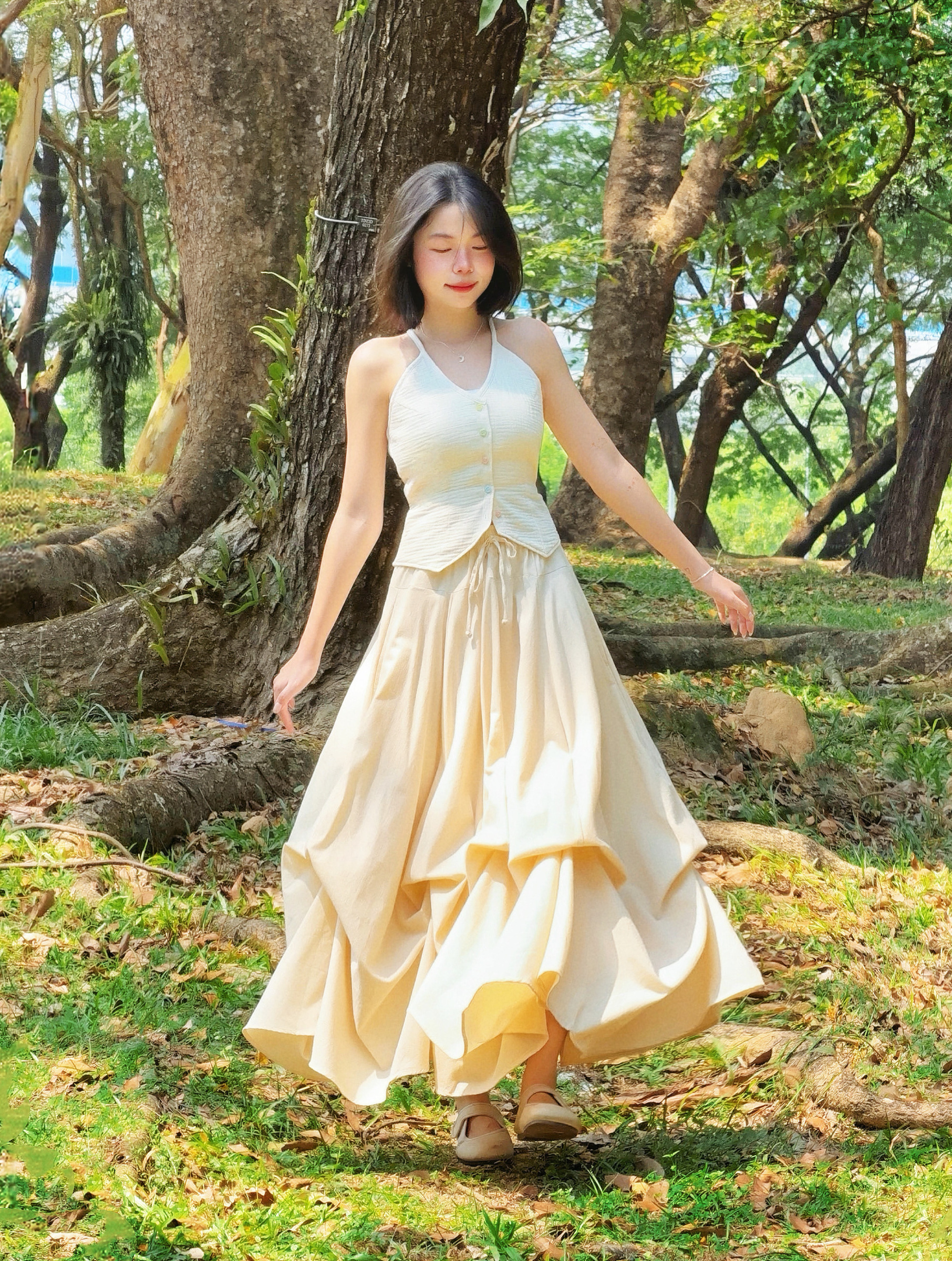 Himawari-website-halter-v-neck-cream-16