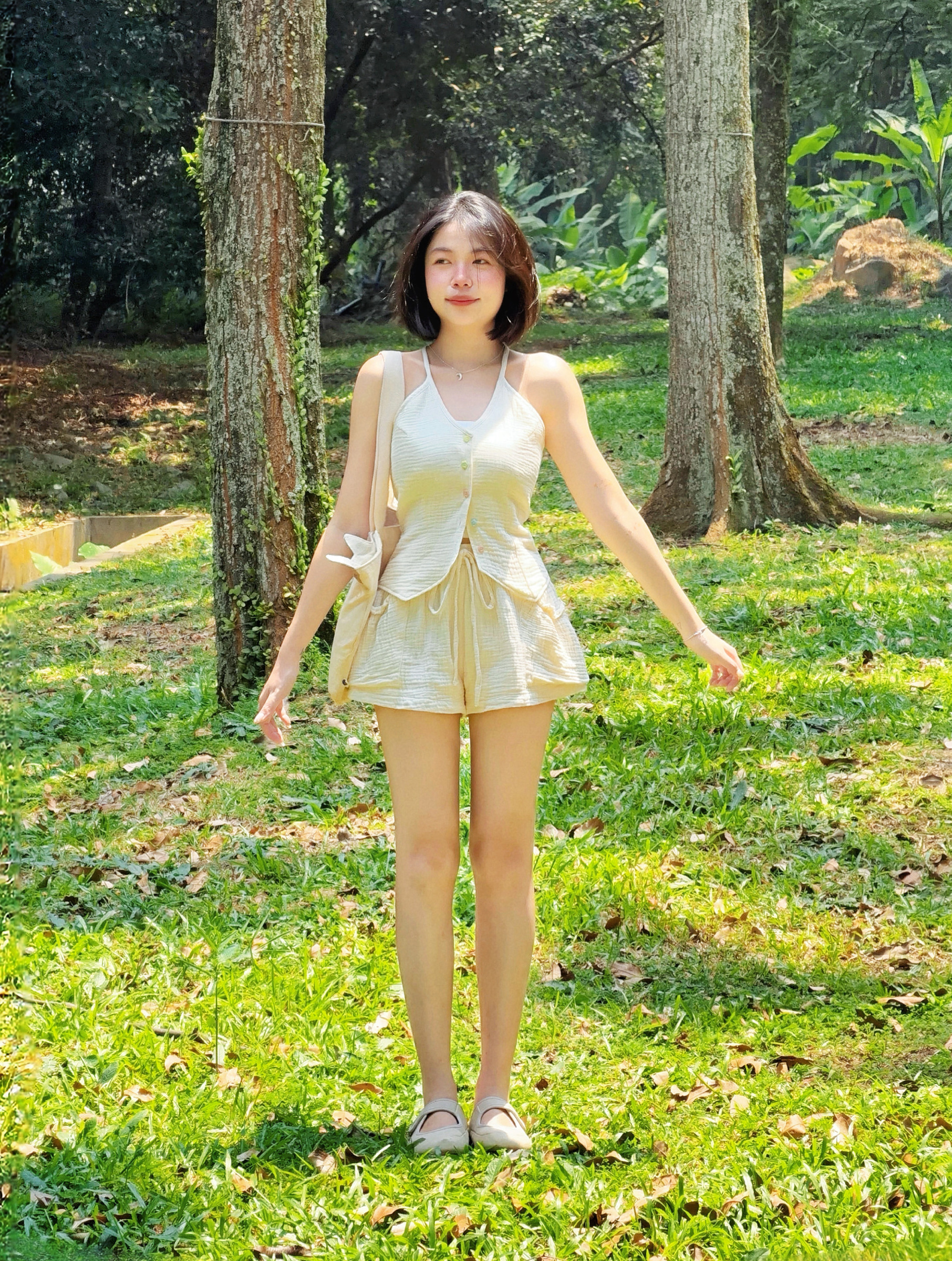 Himawari-website-halter-v-neck-cream-6