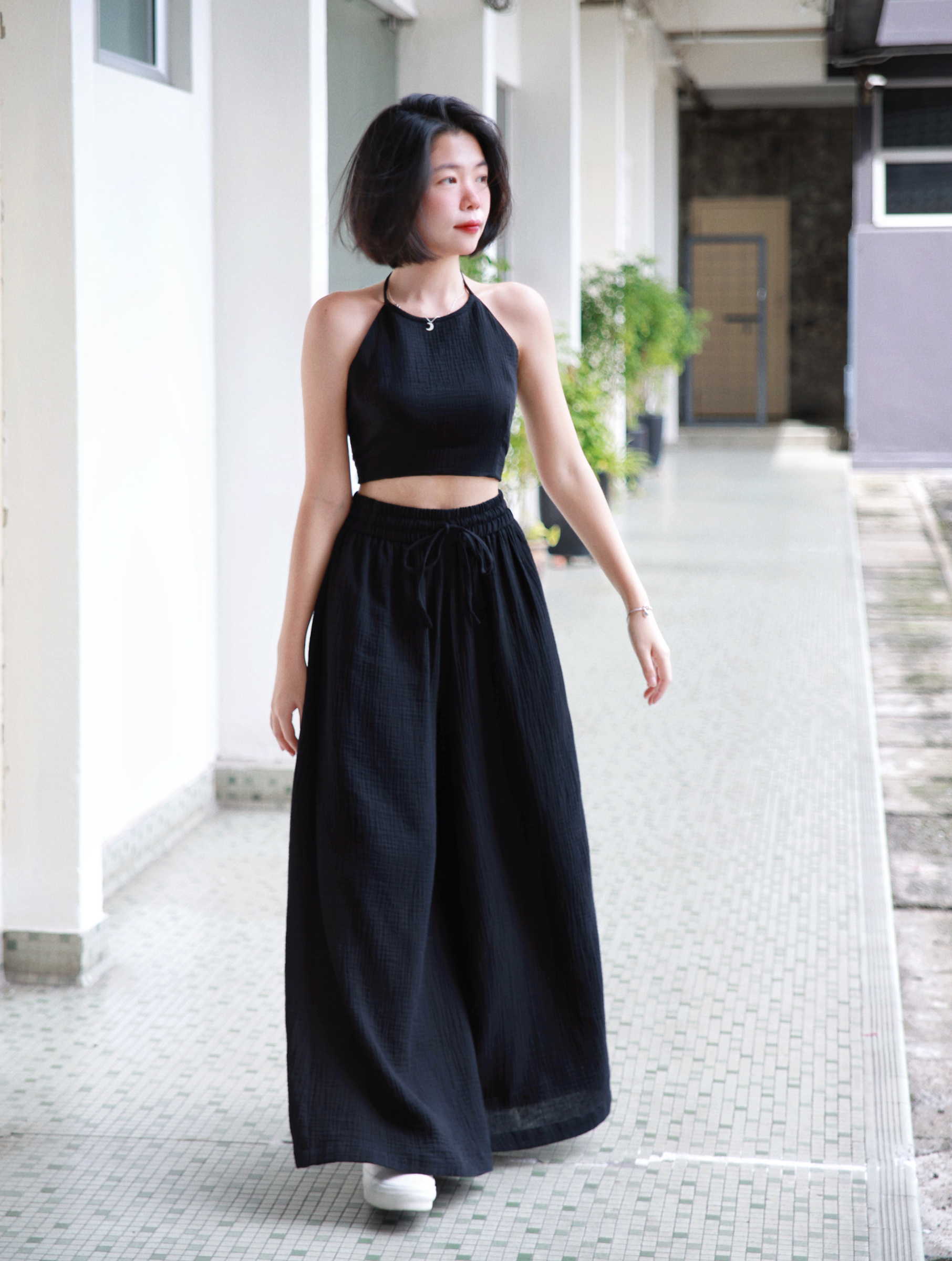 Himawari-website-openback-black-1