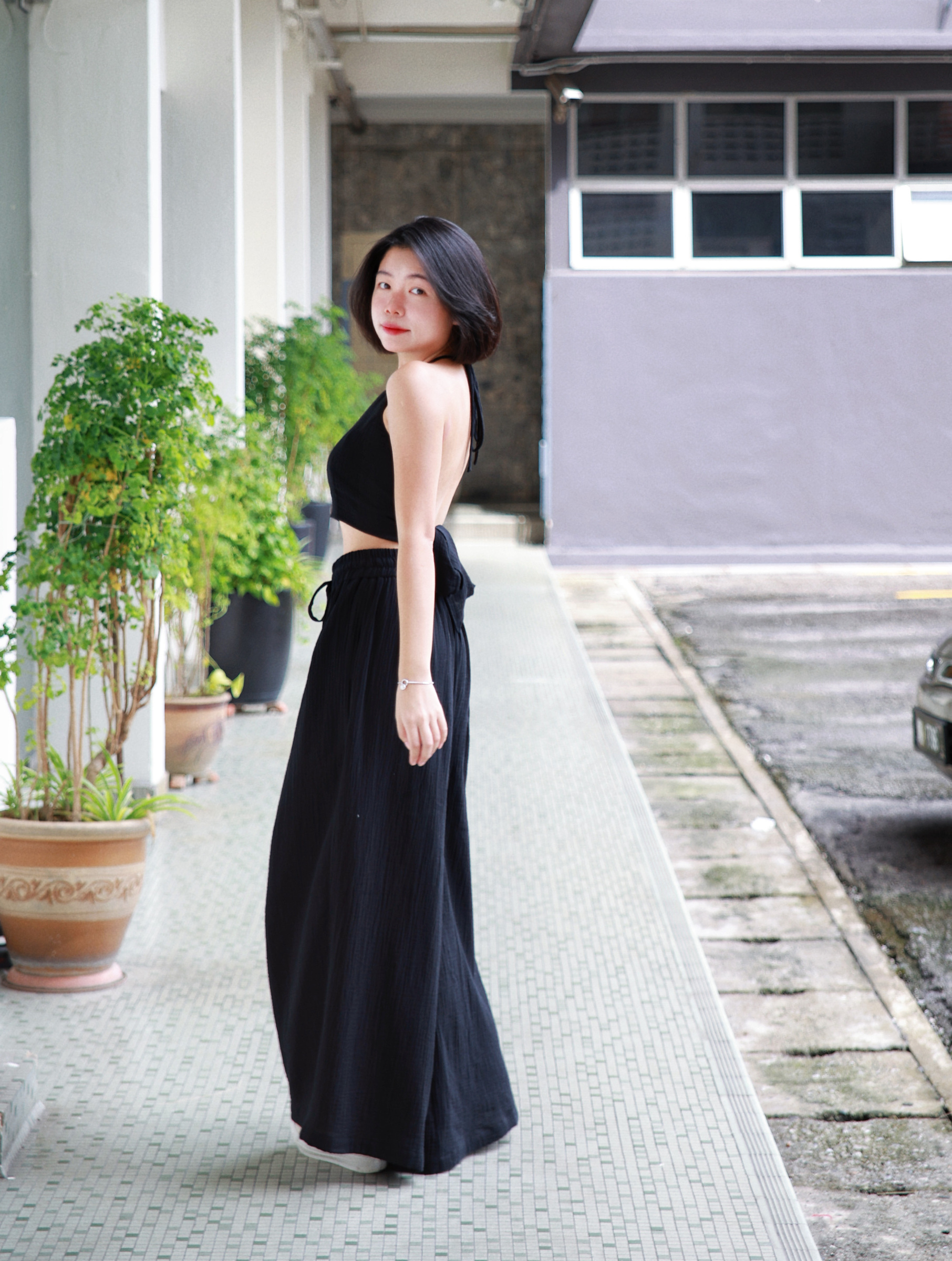 Himawari-website-openback-black-4