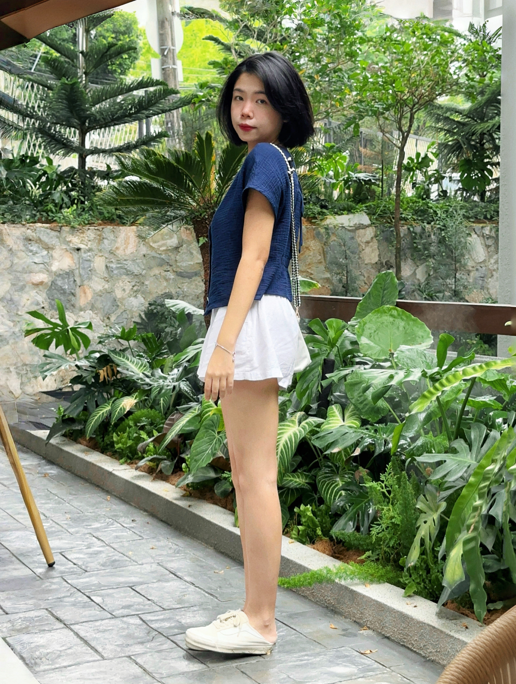 Himawari-website-vneck-top-indigo-11