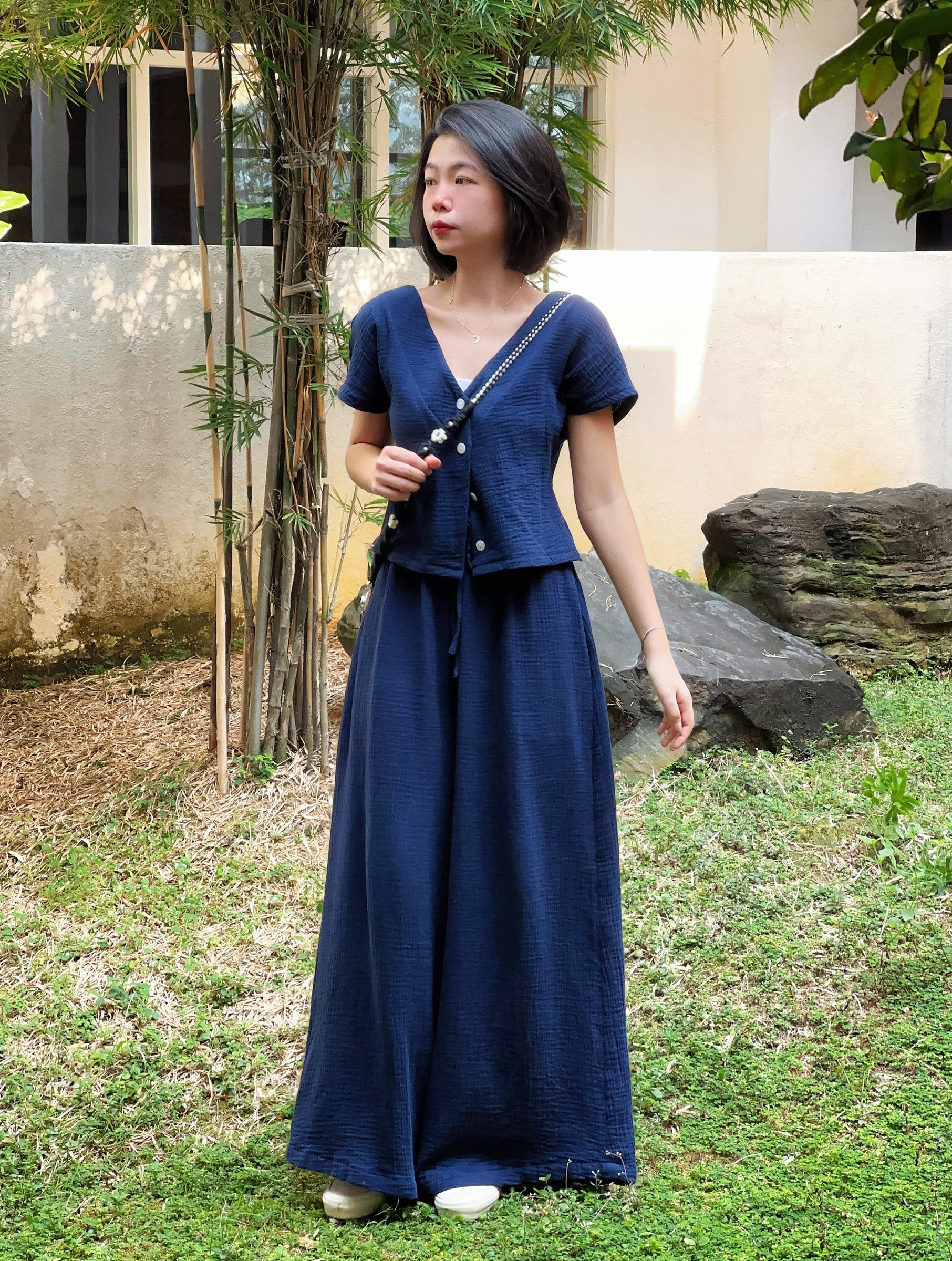 Himawari-website-vneck-top-indigo-5