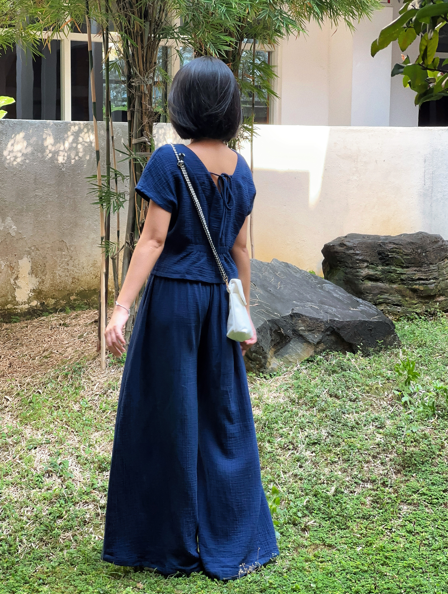 Himawari-website-vneck-top-indigo-7