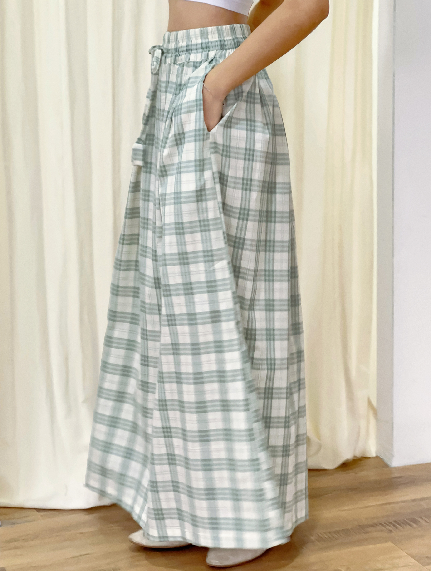 Himawari-website-chekered-skirt-3