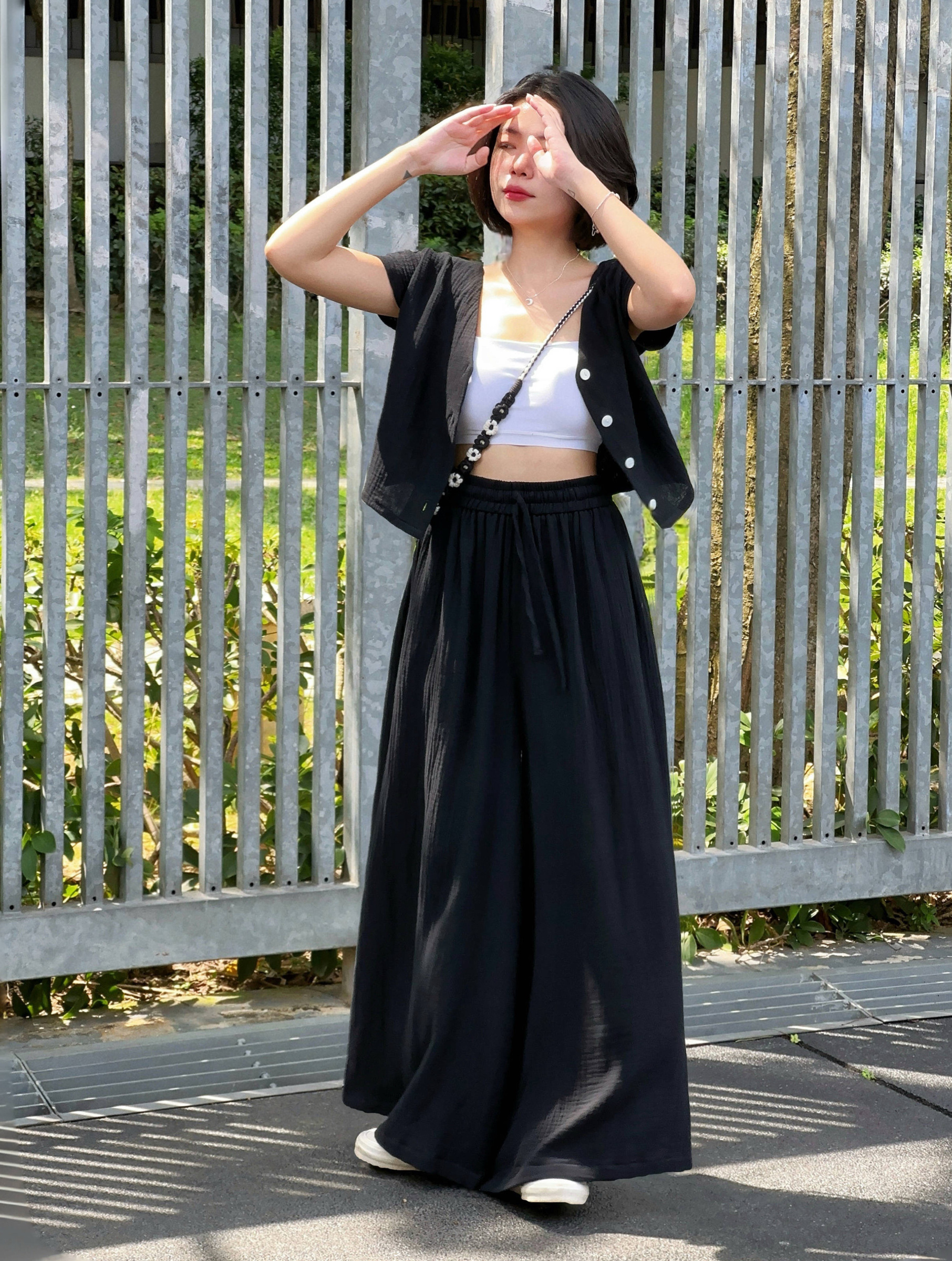 Himawari-website-cottonvneck-black-2