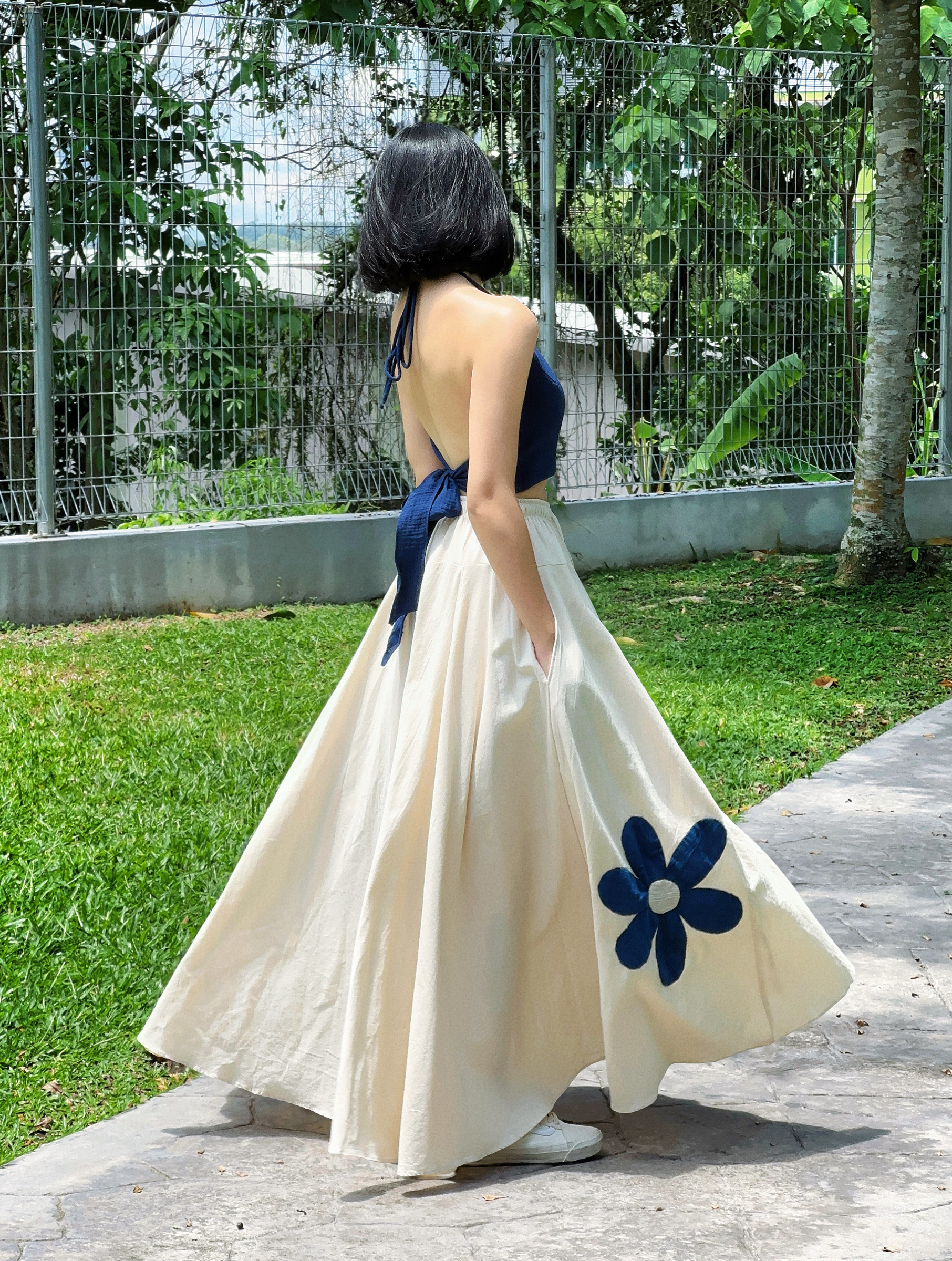 Himawari-website-balloonskirt-blueflower-2