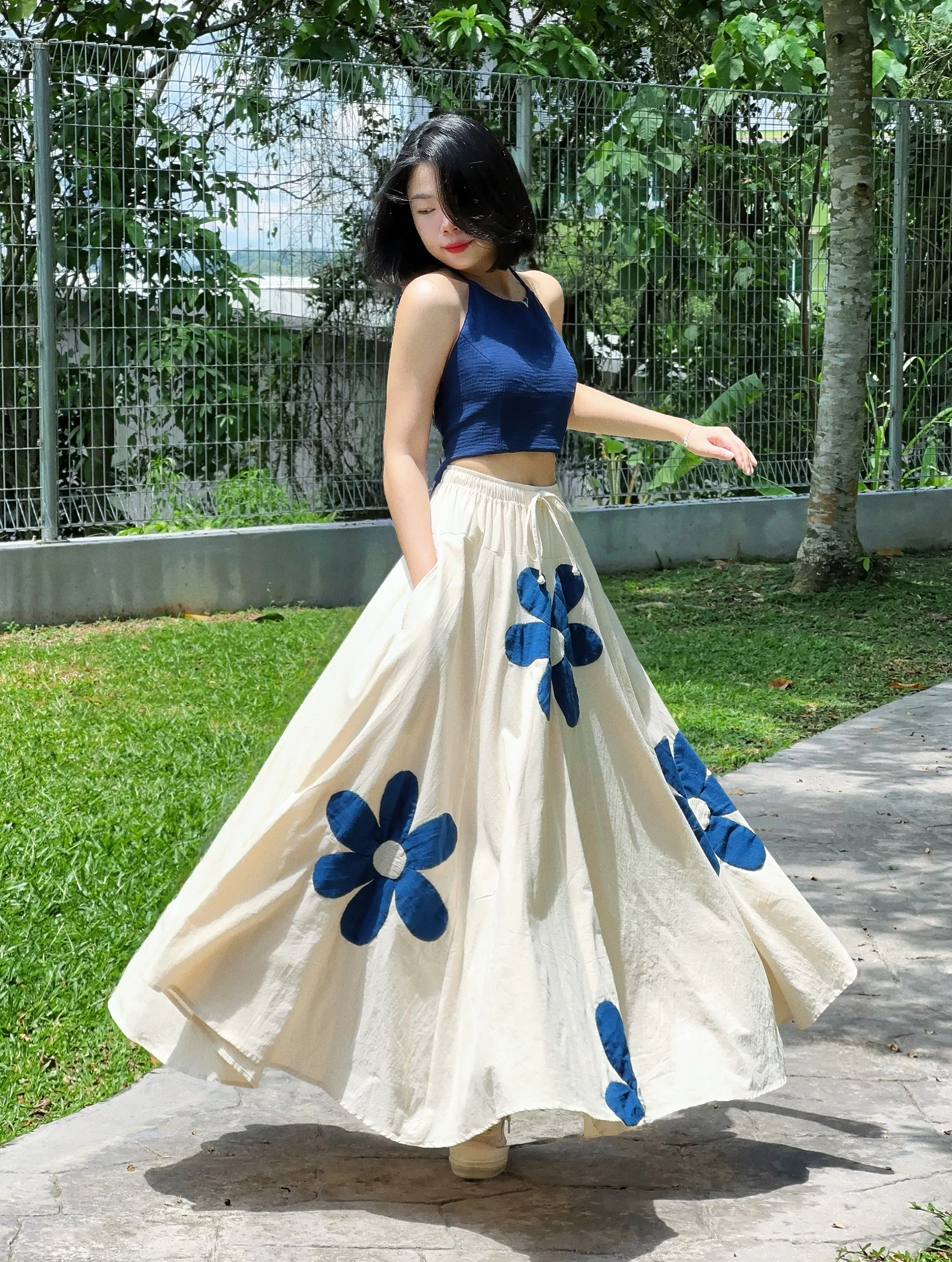 Himawari-website-balloonskirt-blueflower-3