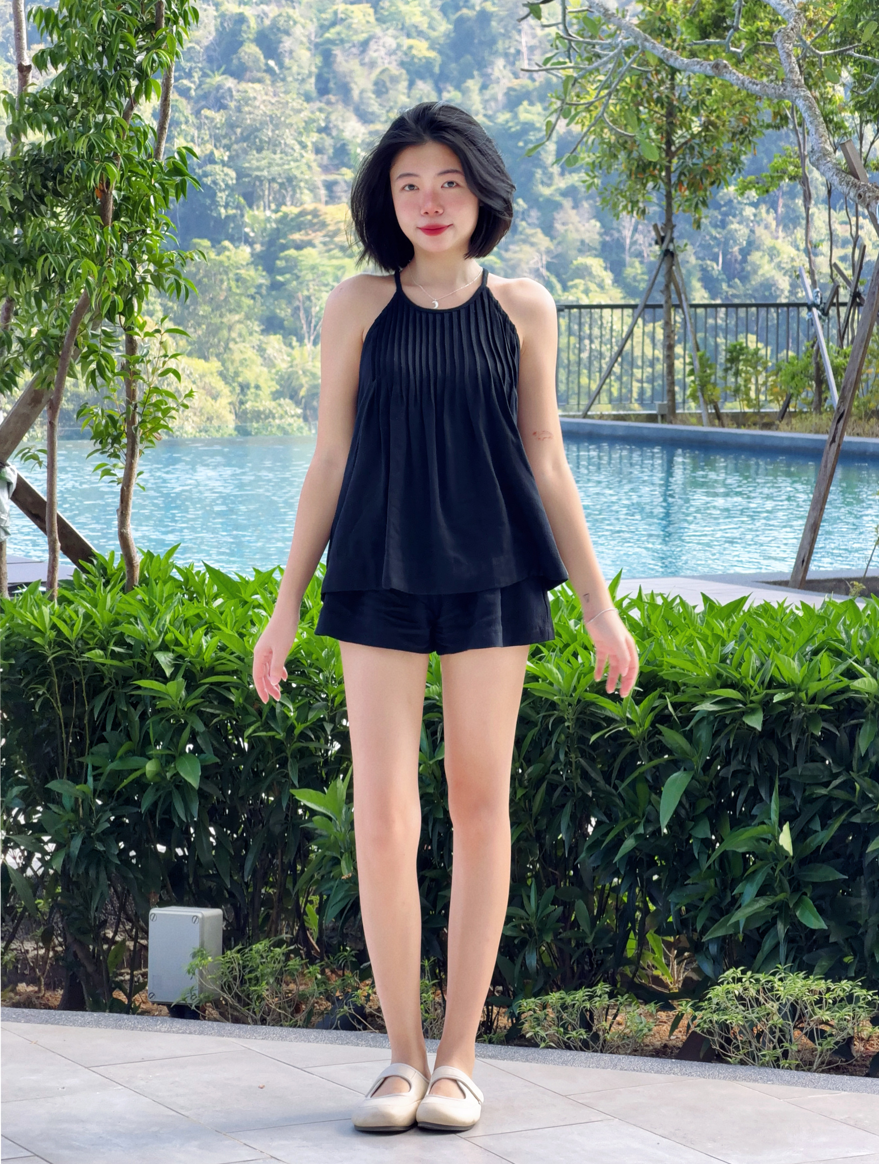 Himawari-website-haltertop-sfblack-3