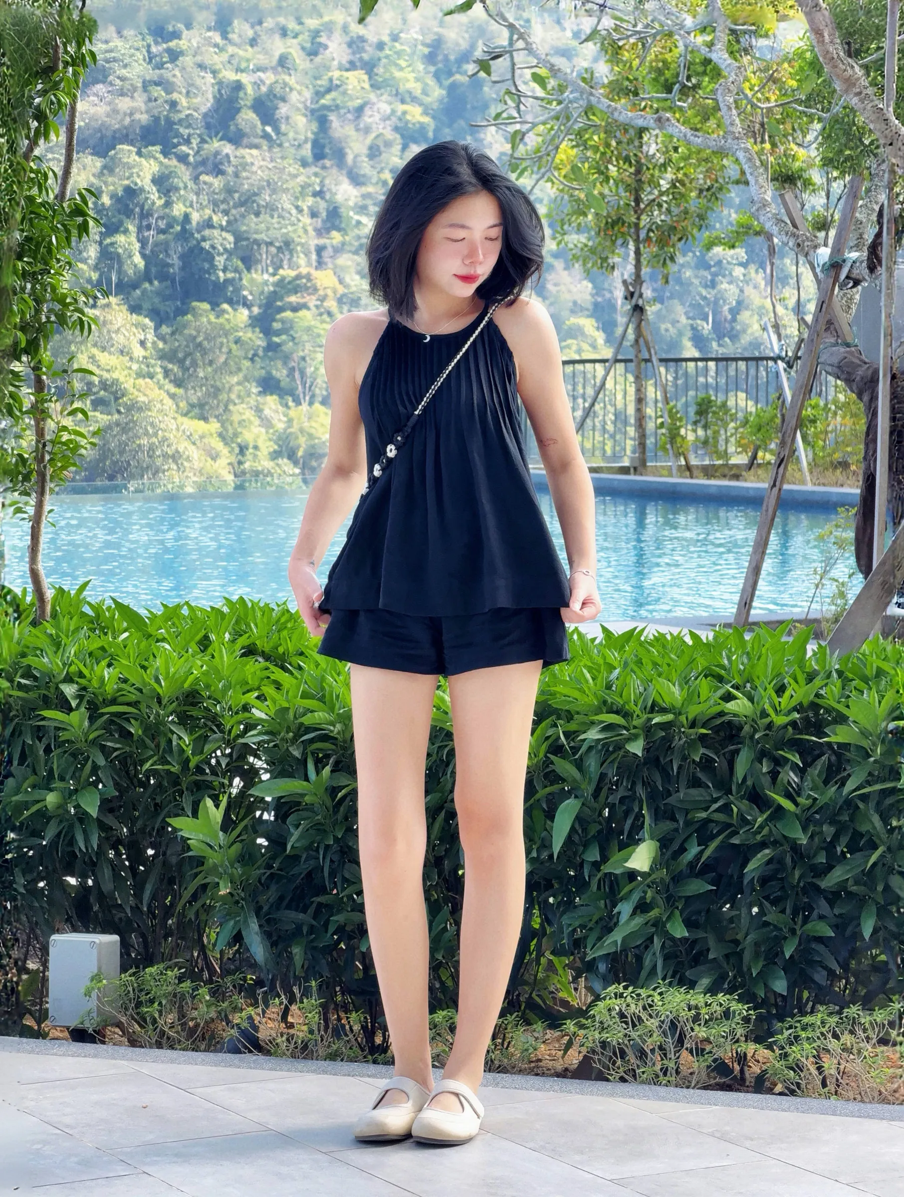 Himawari-website-haltertop-sfblack-6