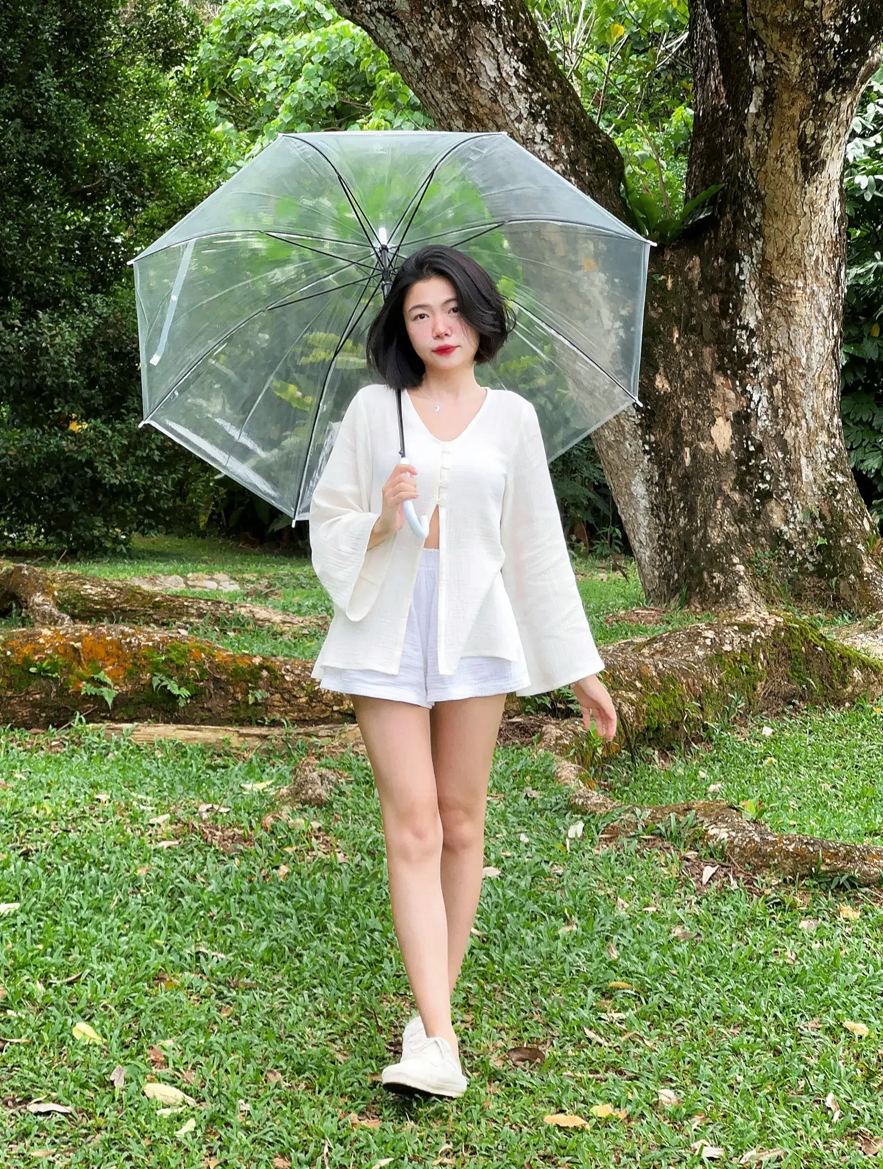 Himawari-website-cg-vneck-milkwhite-6