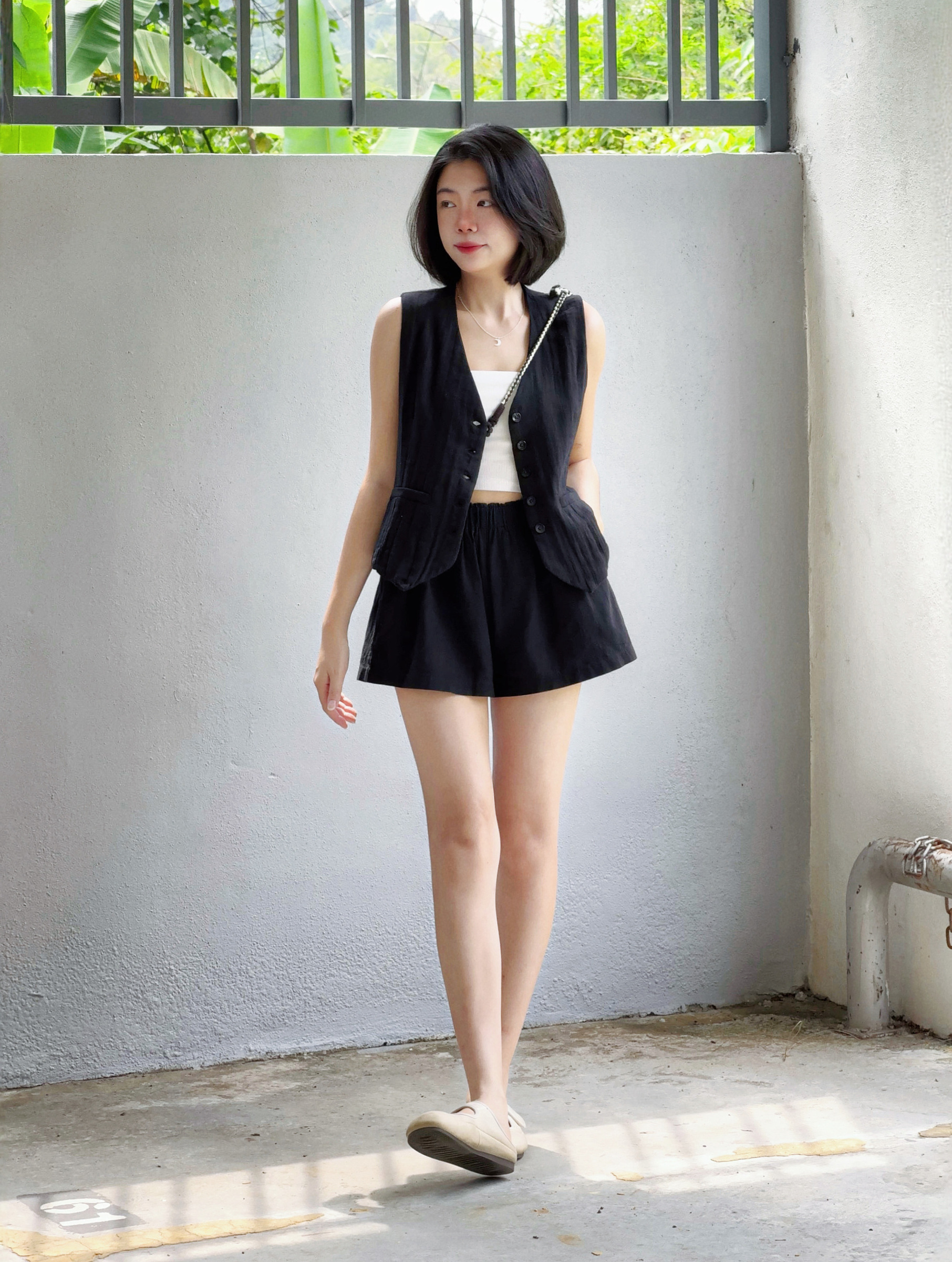 Himawari-website-cg-vest-black-7