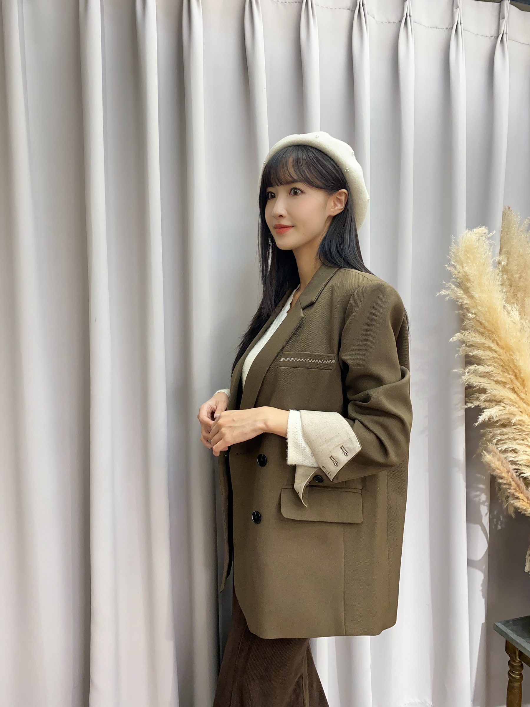 8516B5E9-7BB3-4F74-B1BA-224B1A1C66EC