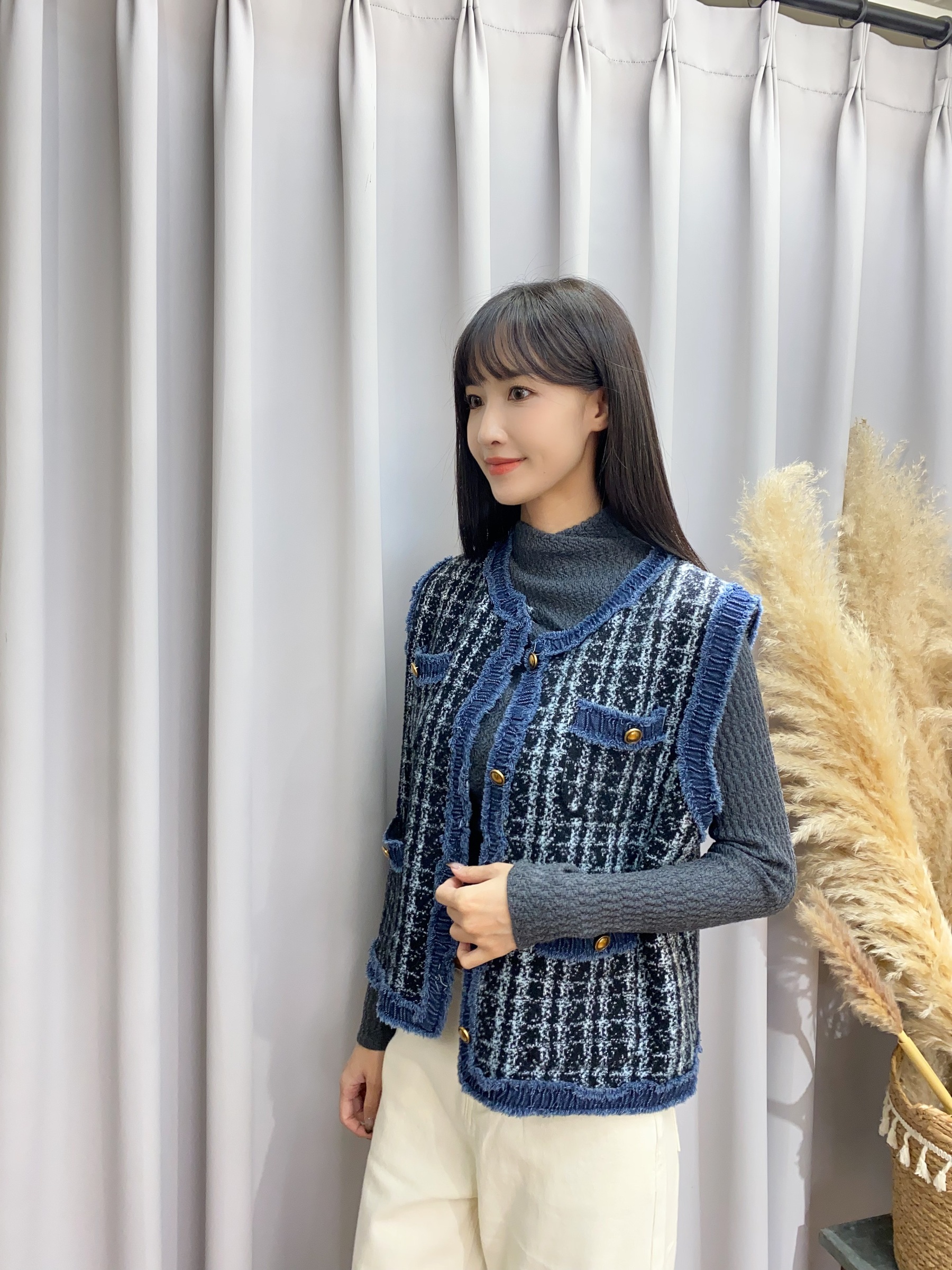 7F275CE5-B920-4EC6-8298-26ED25827601