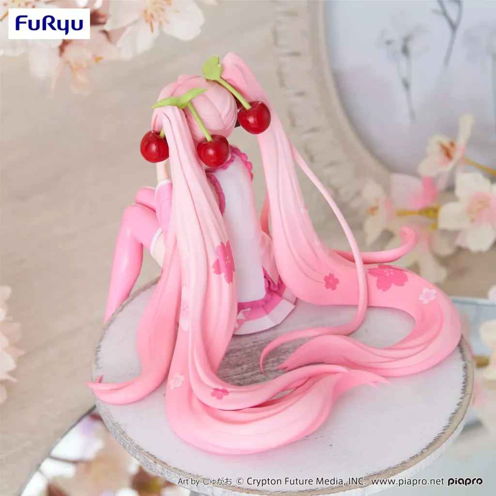 hatsune-miku-noodle-stopper-figure-sakura-miku-2023-smile-ver-furyu-corporation-41215658721511_5000x