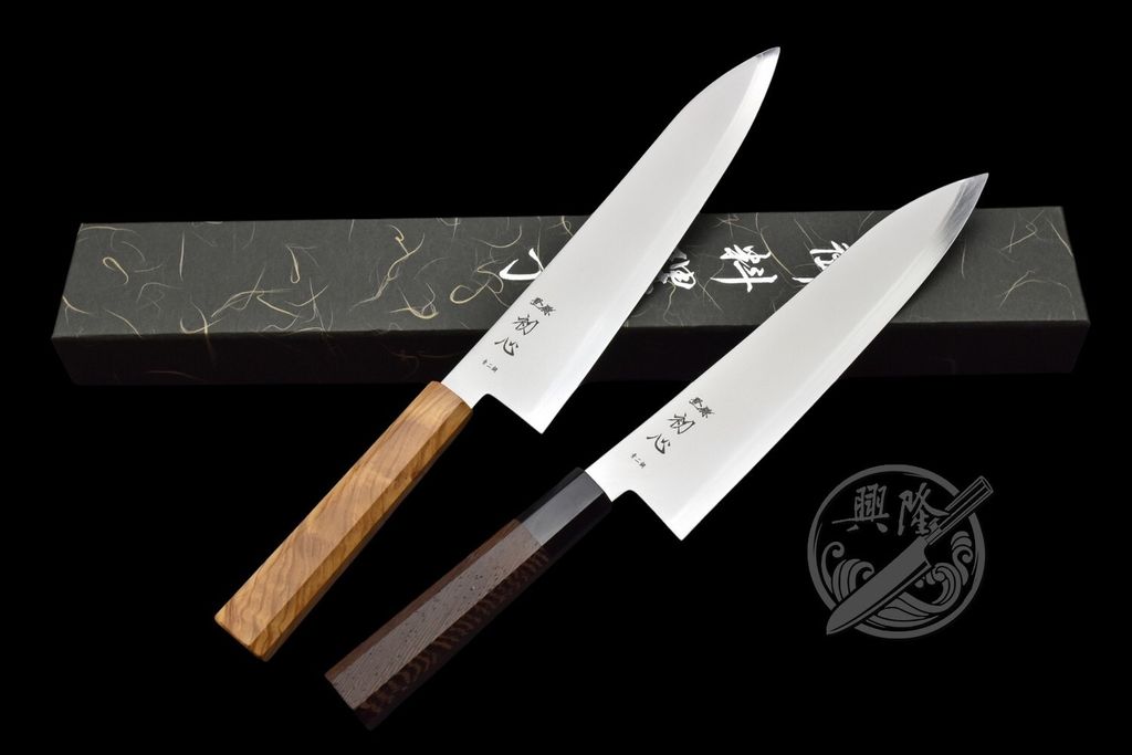 一体橄欖 黑角鐵刀(01)+LOGO