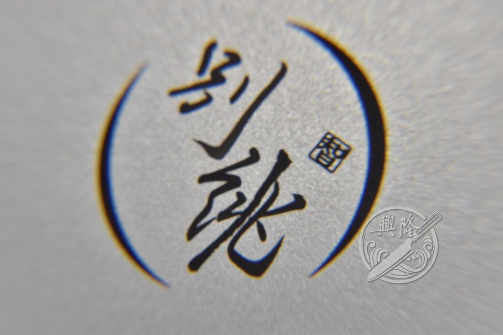 (04)+LOGO