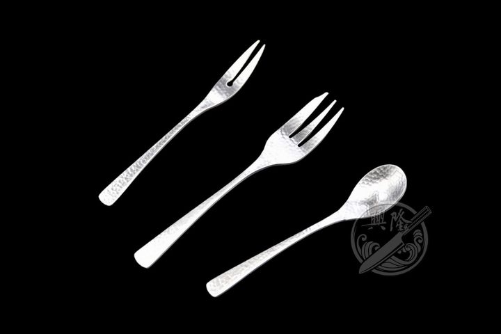 3(01)+LOGO