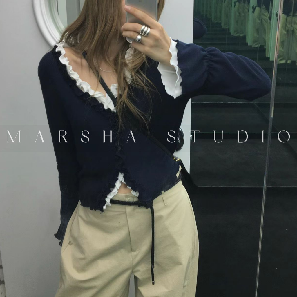 POST❮韓國❯6CK06荷葉滾邊V領開襟長袖上衣 袖口抓皺造型修身外搭⏝現貨+預購 ꩜ MARSHA STUDIO3