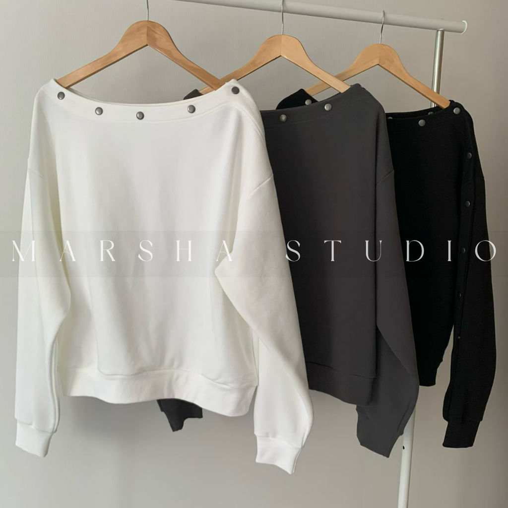 POST❮韓國❯6CK15金屬釦斜肩長袖上衣 女可調式露肩設計感大學T 寬鬆休閒上衣2