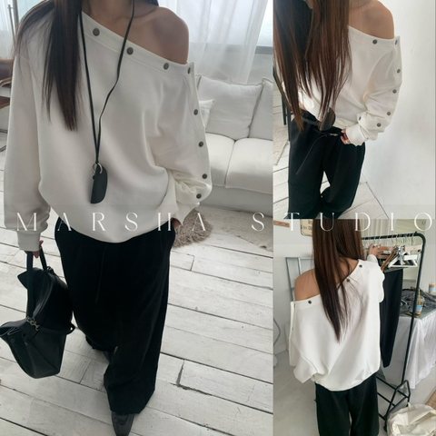 POST❮韓國❯6CK15金屬釦斜肩長袖上衣 女可調式露肩設計感大學T 寬鬆休閒上衣4