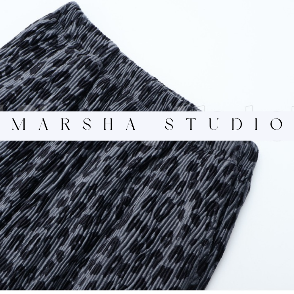 ❮韓國❯6AK21絨感壓褶豹紋鬆緊中低腰直筒長褲 (6)