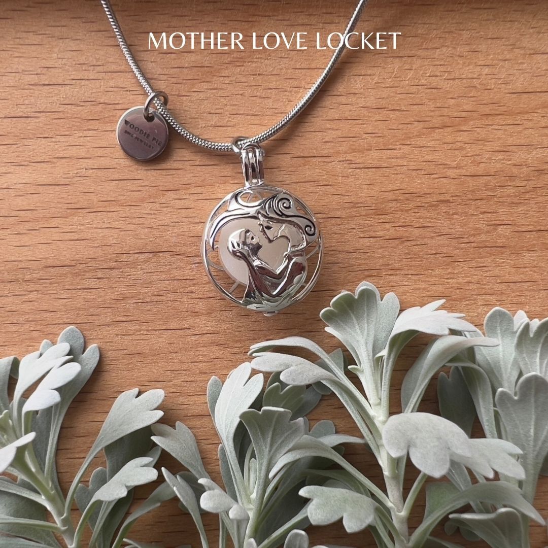 Mother Love Locket (11)