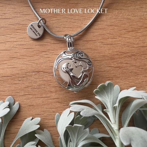Mother Love Locket (9)