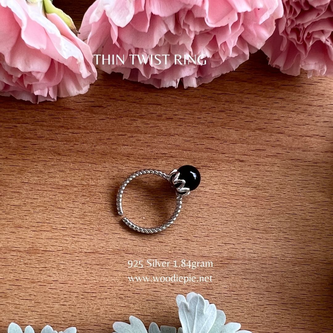 Thin Twist Ring (13)