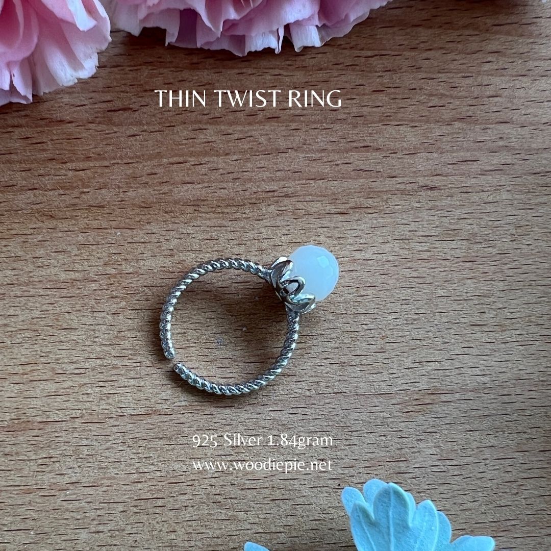 Thin Twist Ring (9)