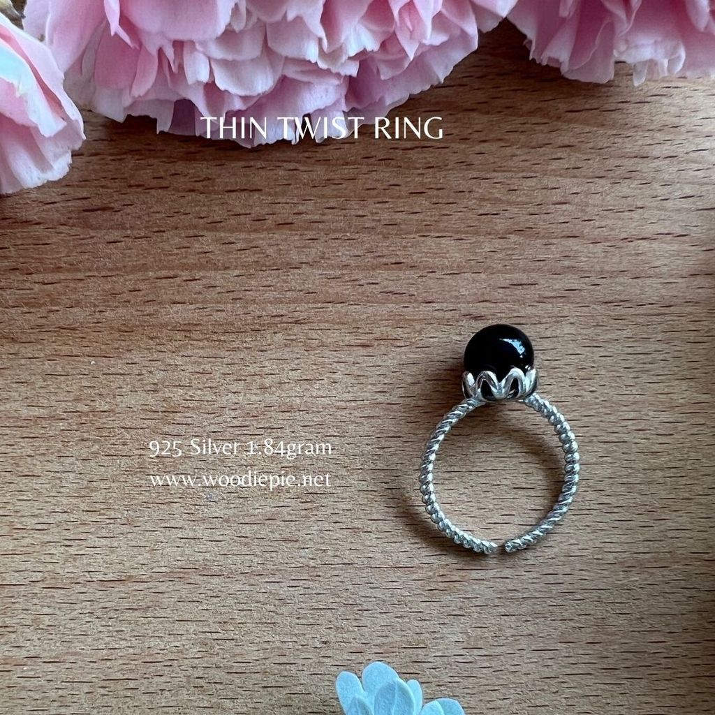Thin Twist Ring (15)