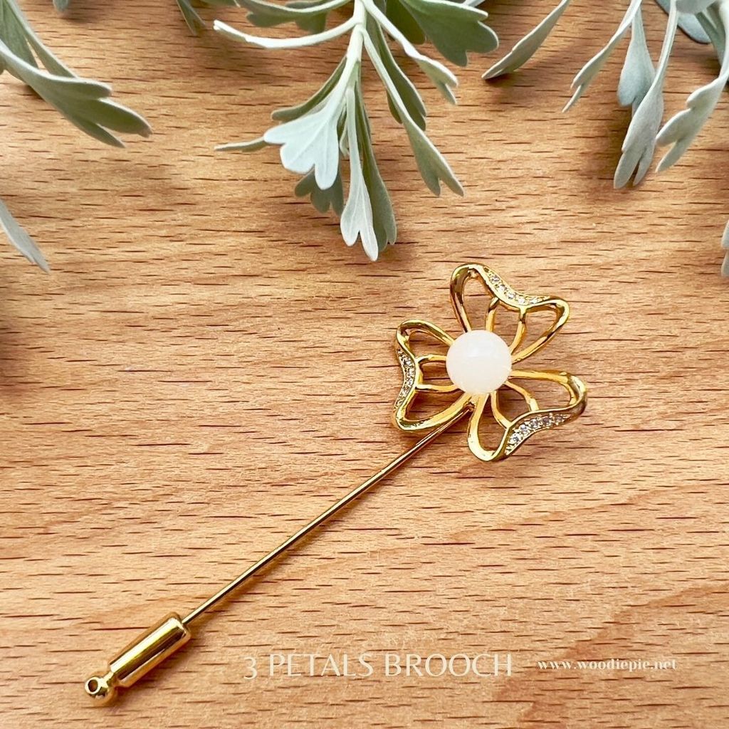 3 Petals Brooch