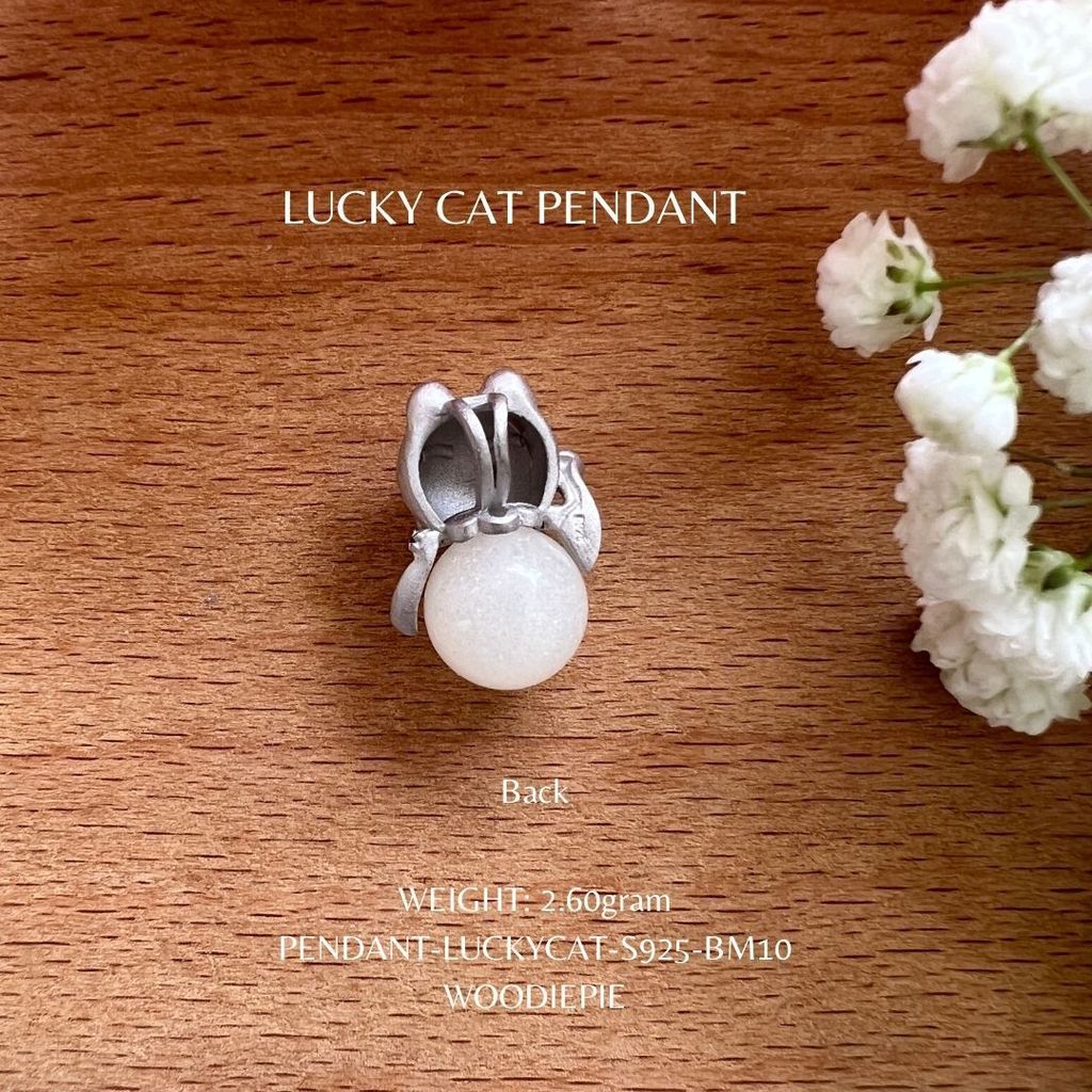Lucky Cat Pendant BM