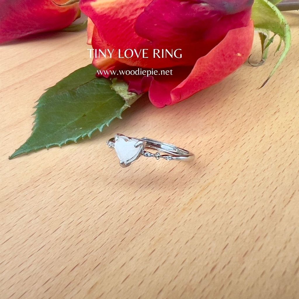 Tiny Love Ring (6)