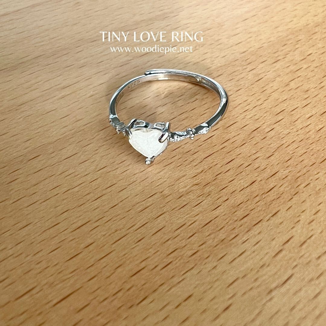 Tiny Love Ring (5)