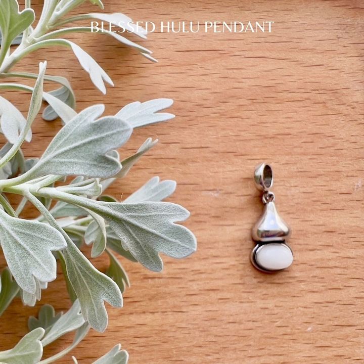 Blessed Hulu Pendant (3)