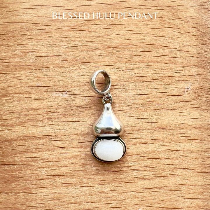 Blessed Hulu Pendant (2)