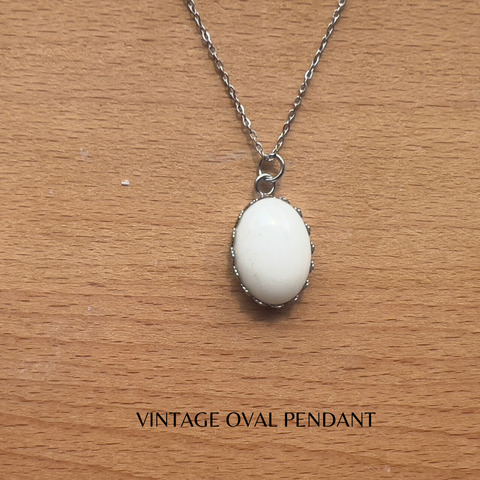 Vintage Oval Pendant (3)