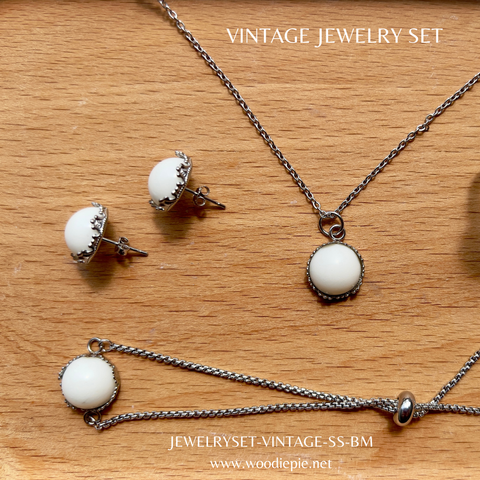 Vintage Jewelry Set (2)