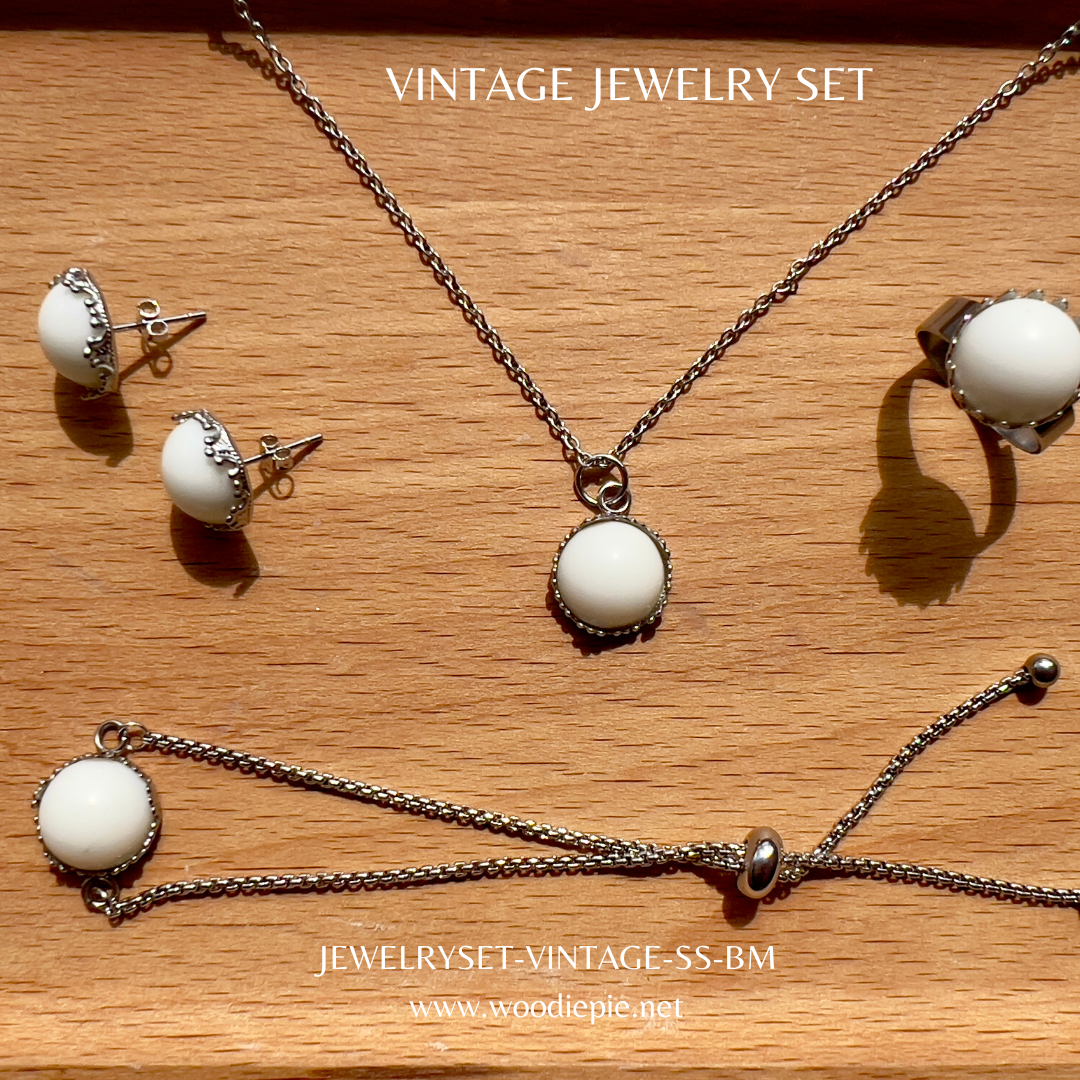 Vintage Jewelry Set