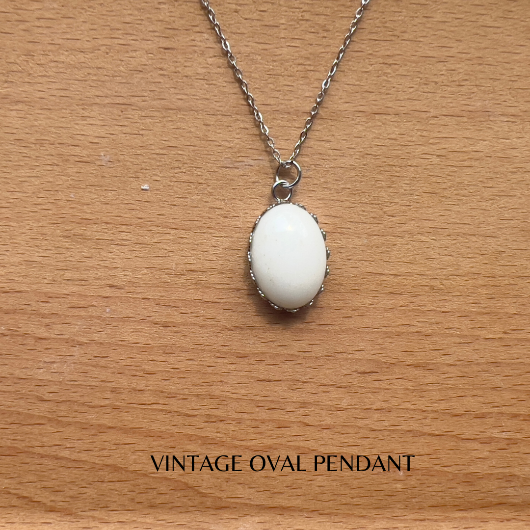 Vintage Oval Pendant (4)