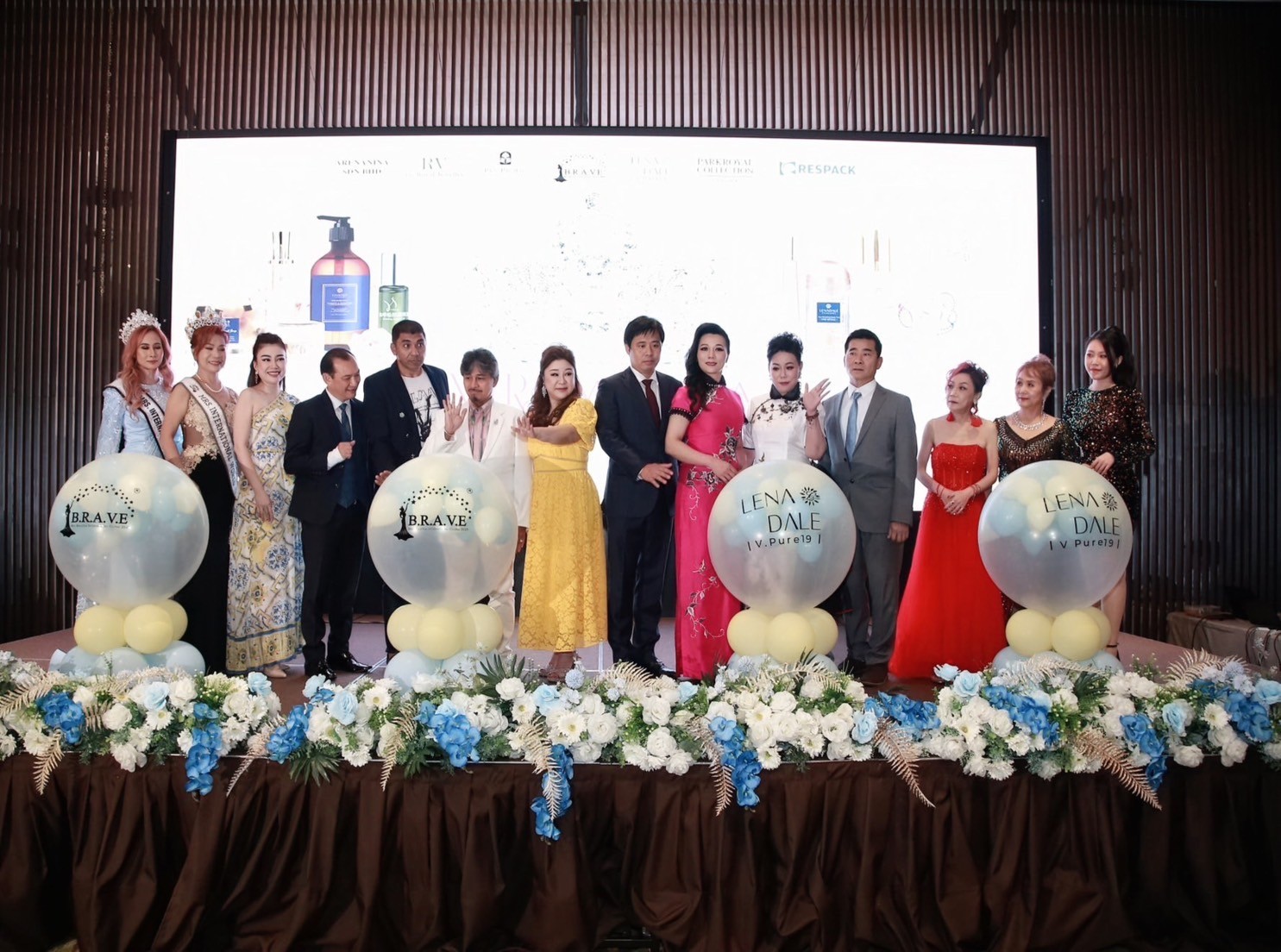 LINE_ALBUM_LenaDale Soft Launch 2023_231115_3
