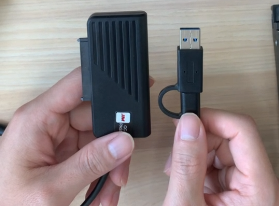 SATA轉USB3.0:學會如何將舊硬碟變成隨身硬碟使用!