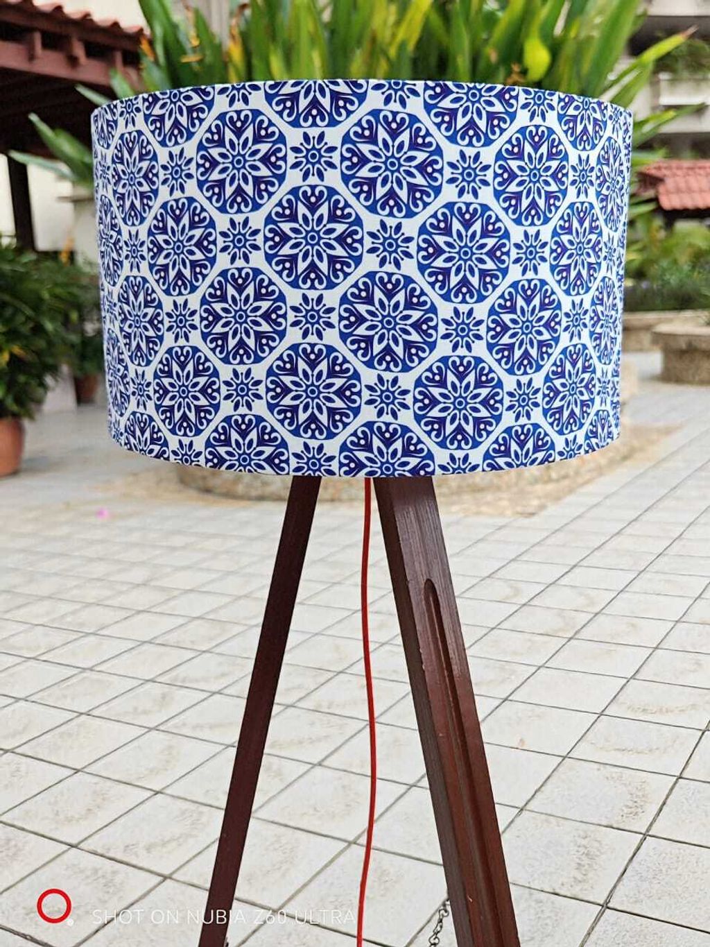 LSP 38 base white geo blue 1