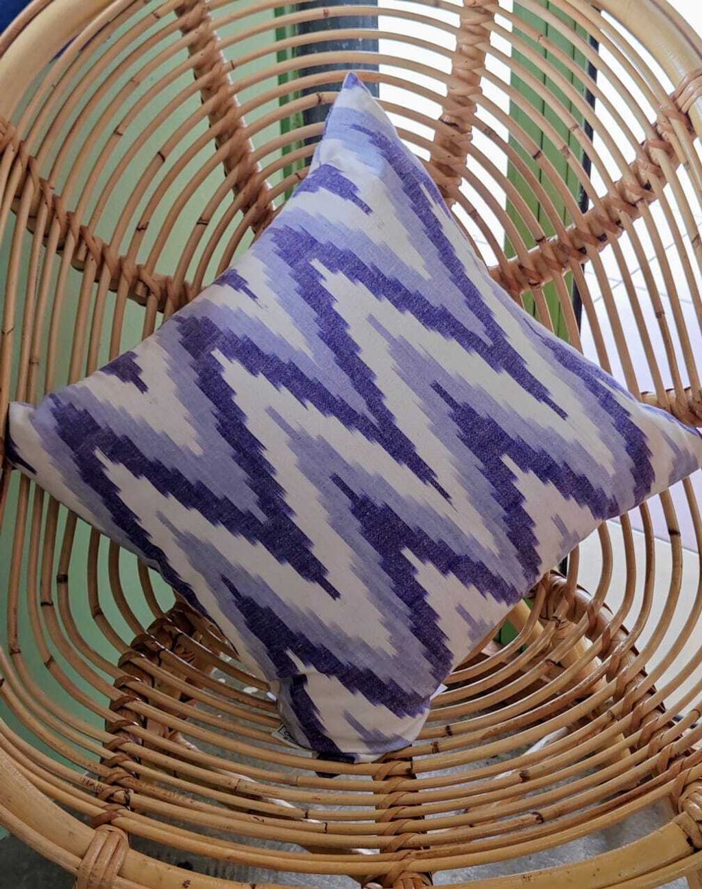 CC ikat chevron beige blue 45 diamond