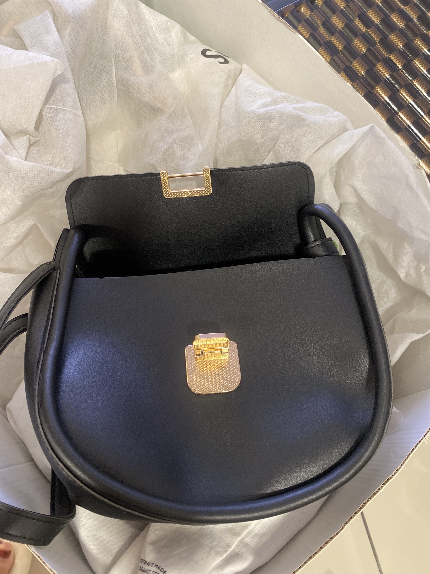 image_picker_BE928FEB-07FA-48B3-8F28-7ACAAFFC7198-5246-00000172513F05DF