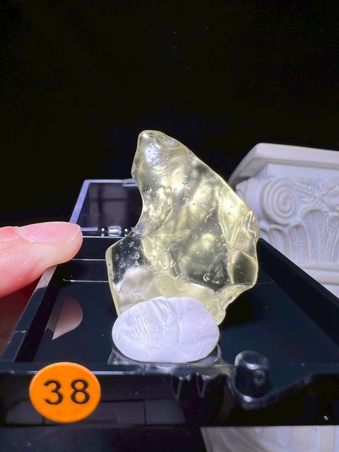 LINE_ALBUM_黃金利比亞隕石525_260525_9