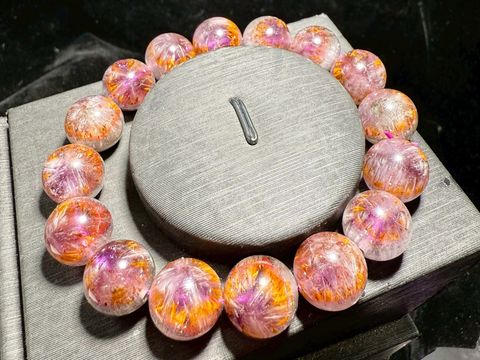 LINE_ALBUM_手珠46_251216_18