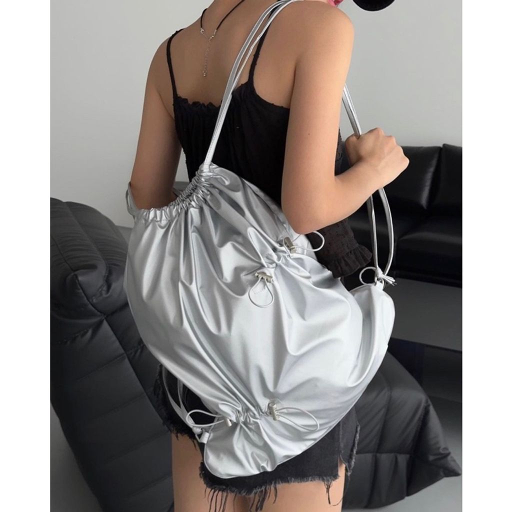 tw-11134207-7r98y-lmnhghy79huje6